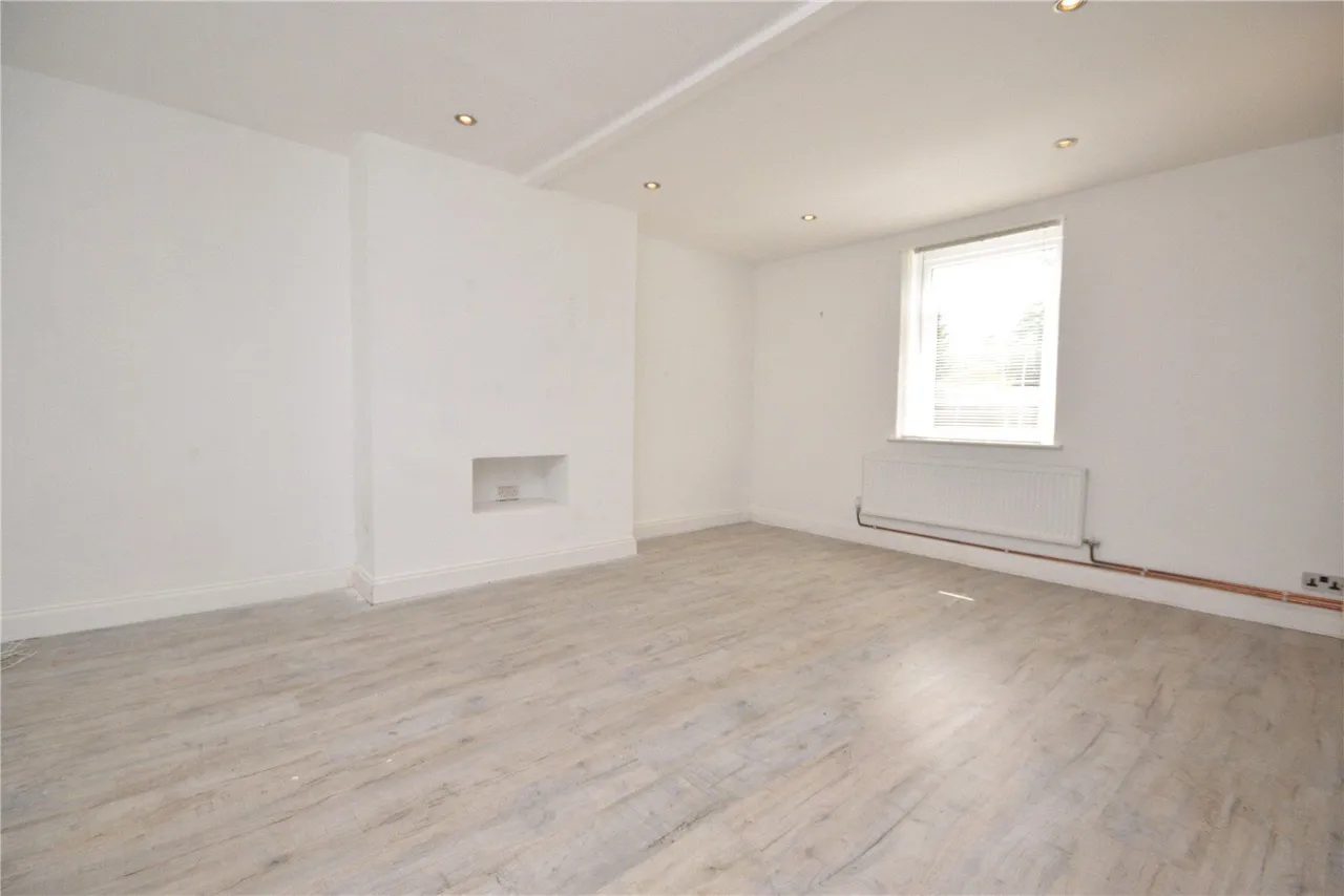 Bradford Road, Tingley, WF3, photo 3