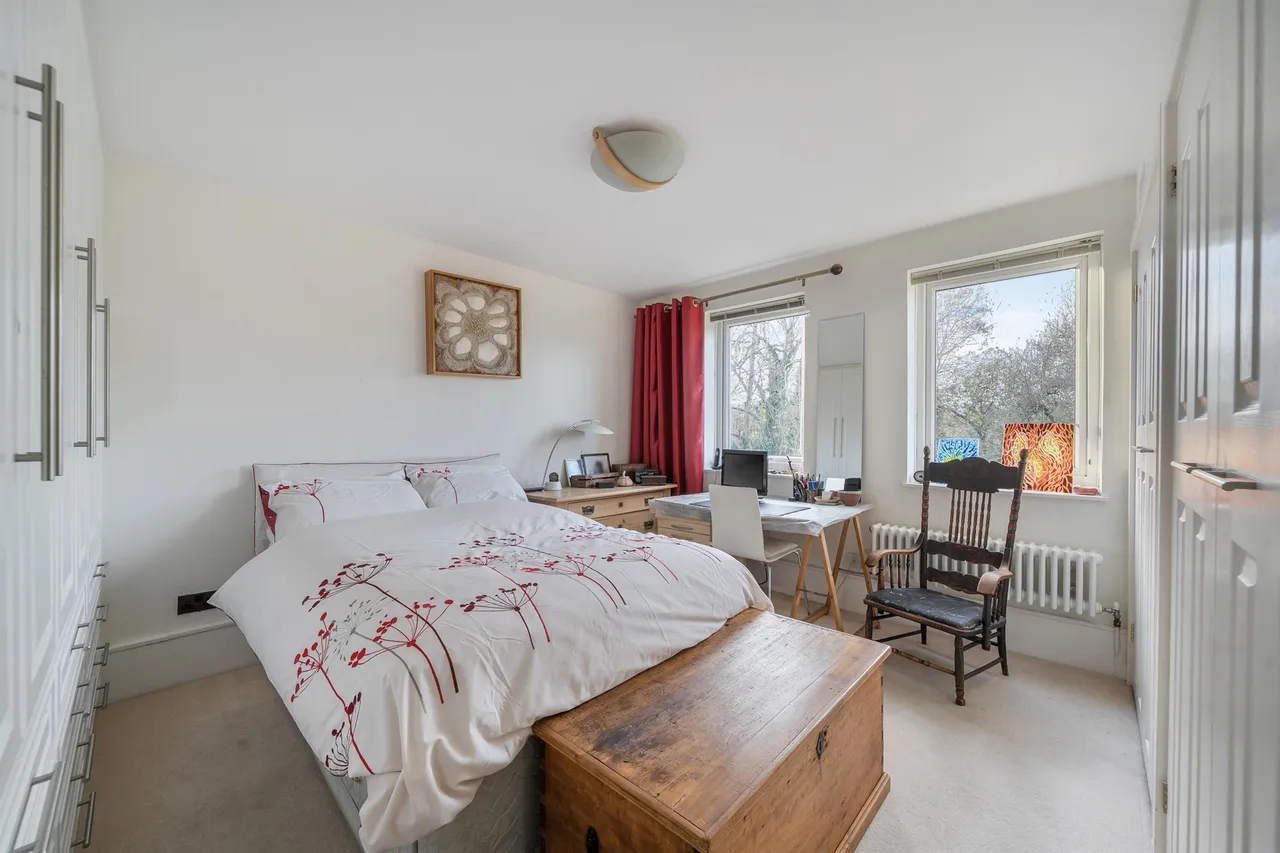 Priory Court, BERKHAMSTED, photo 7