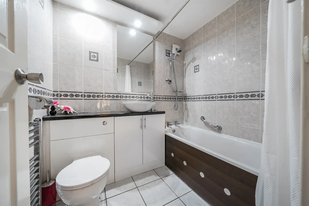 Priory Court, BERKHAMSTED, photo 11