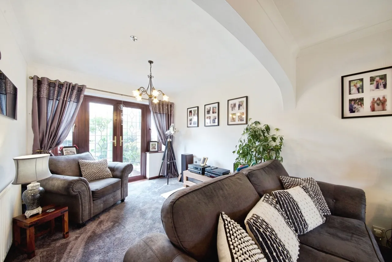 Eastern Avenue East, ROMFORD, Essex, RM1, photo 14