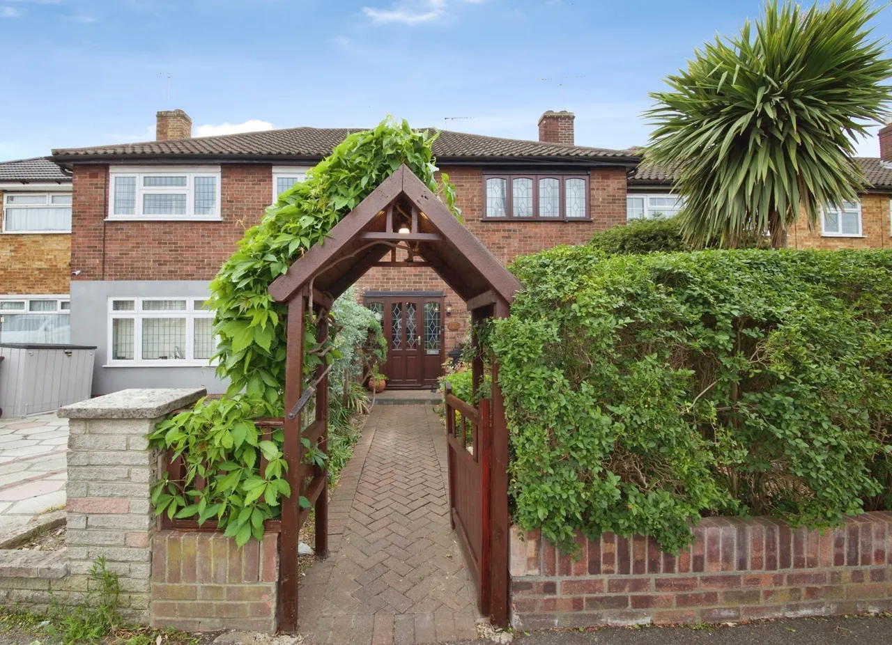 Eastern Avenue East, ROMFORD, Essex, RM1, photo 5