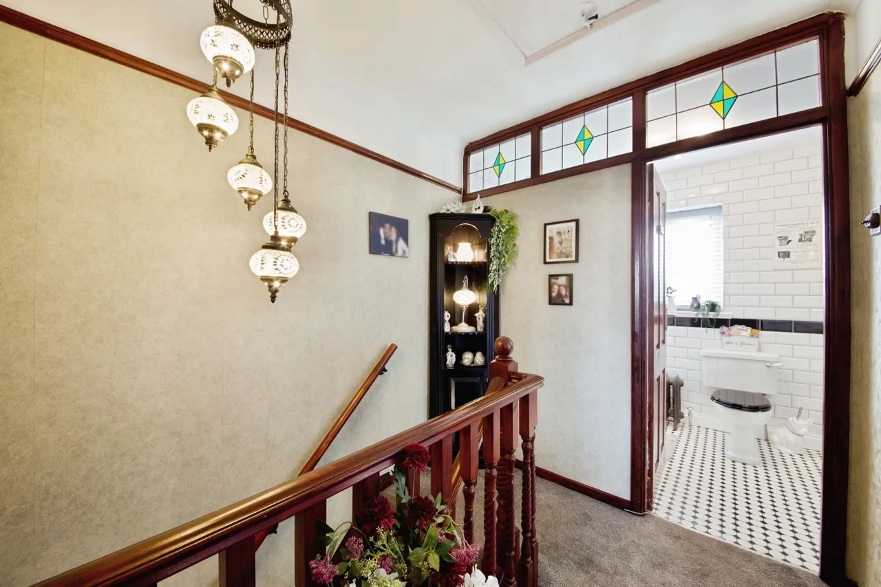 Eastern Avenue East, ROMFORD, Essex, RM1, photo 15