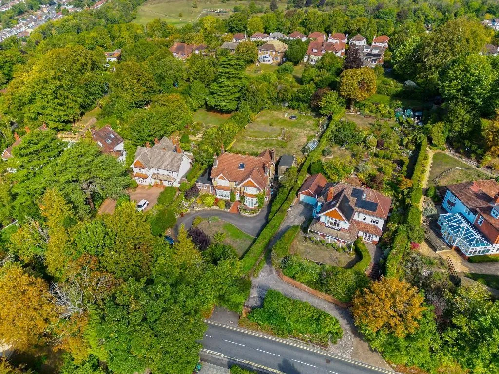 Westhall Road, Warlingham, photo 37