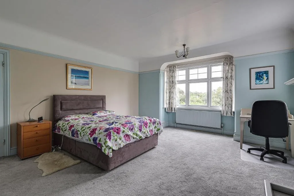 Westhall Road, Warlingham, photo 17