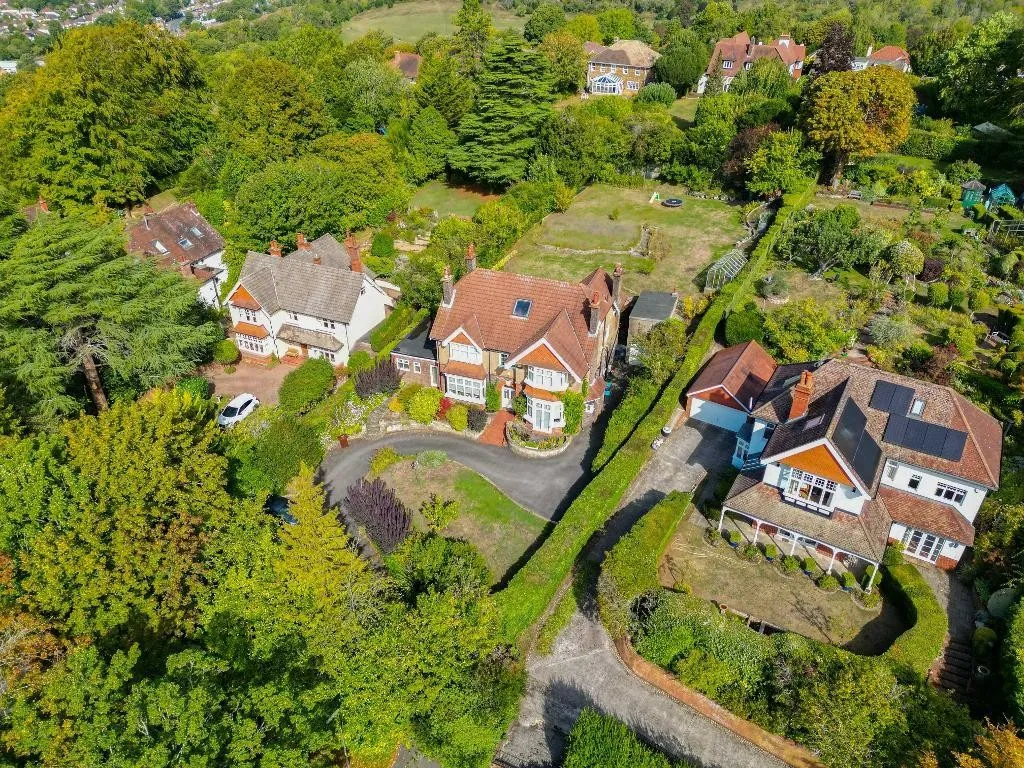 Westhall Road, Warlingham, photo 32