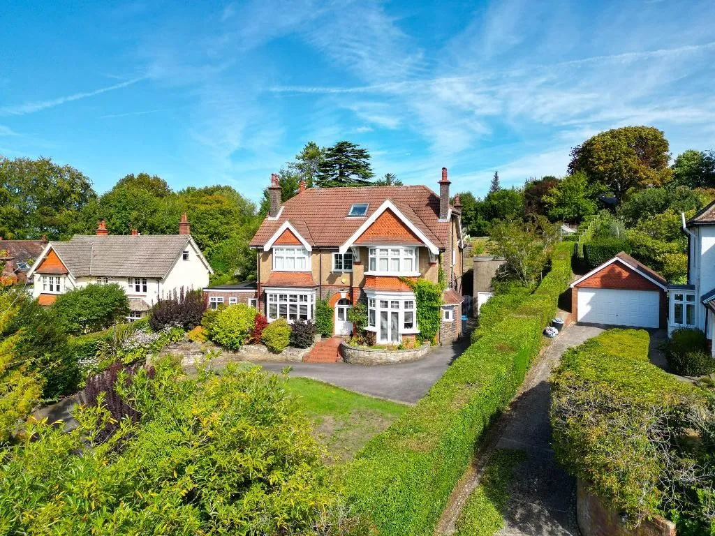Westhall Road, Warlingham, photo 2