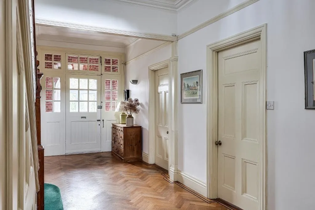 Westhall Road, Warlingham, photo 5