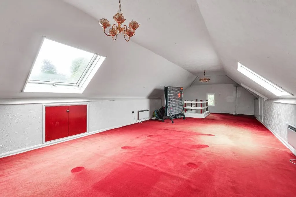 Westhall Road, Warlingham, photo 28