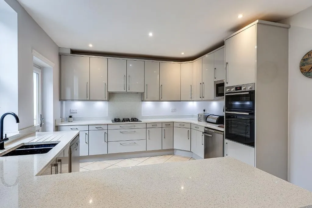 Westhall Road, Warlingham, photo 11
