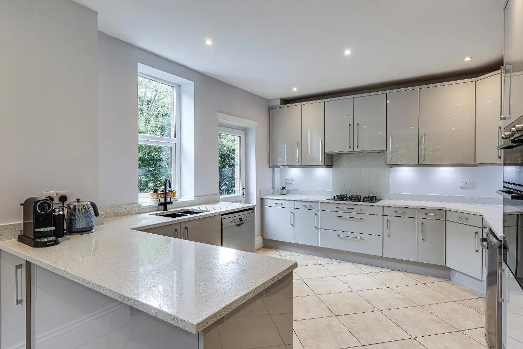 Westhall Road, Warlingham, photo 10
