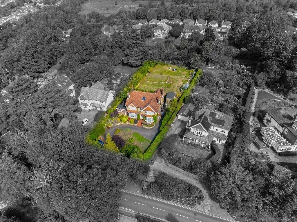 Westhall Road, Warlingham, photo 36