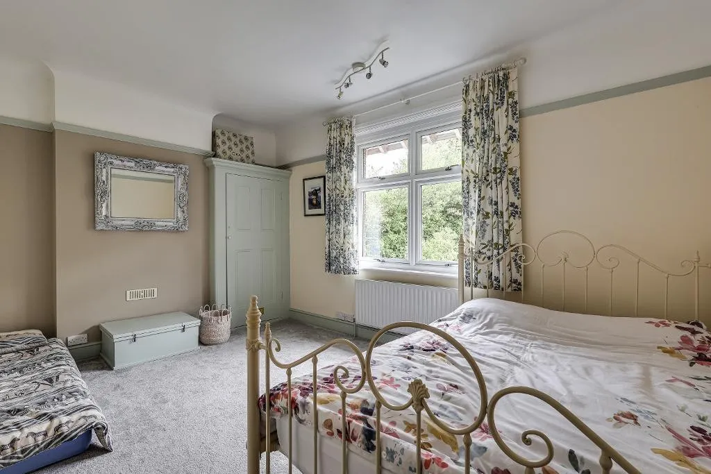 Westhall Road, Warlingham, photo 23