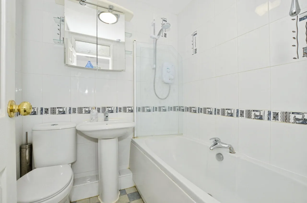 Willows Close, Pinner, HA5, photo 11