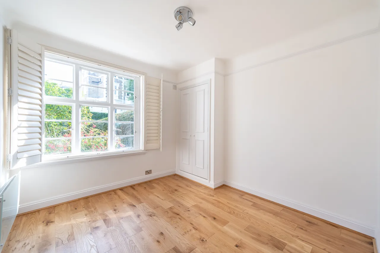 Flat 1 Lansdowne Court, 42 Lansdowne Crescent, London, photo 3
