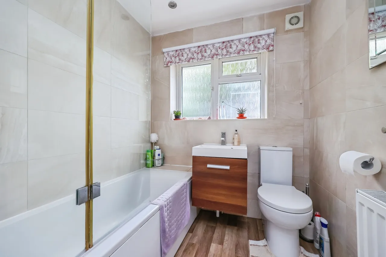 Wembley Gardens, Nottingham, NG9, photo 13