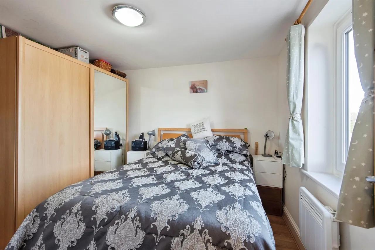 Upper King Street, Royston, photo 7