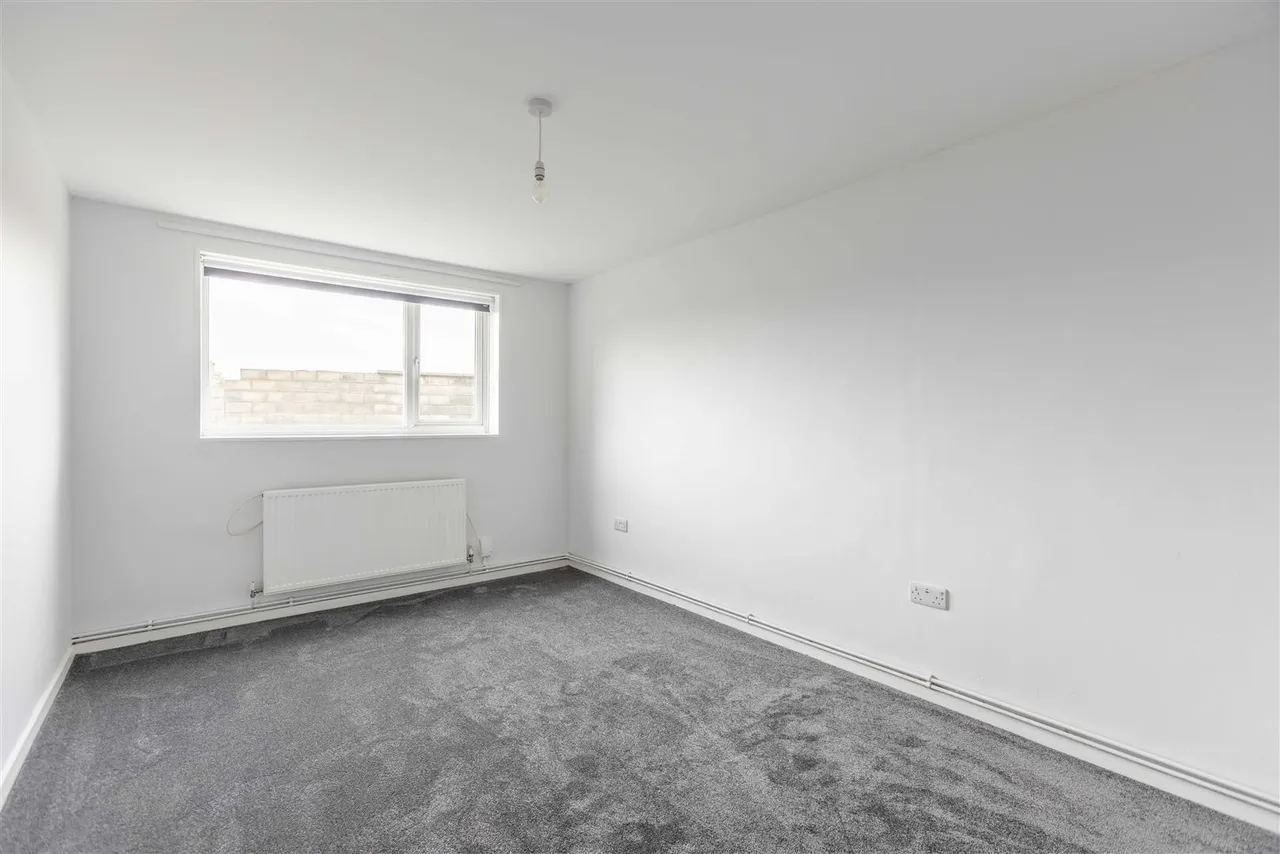 Grampian Way, Slough, SL3 8UG, photo 8
