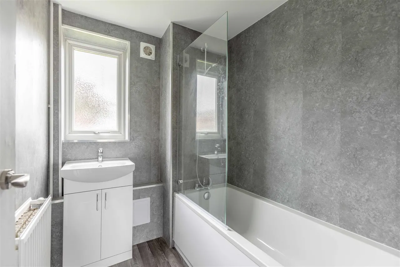 Grampian Way, Slough, SL3 8UG, photo 9