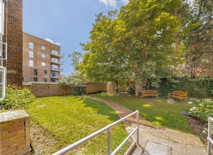 Tenterden Grove, Hendon, NW4, photo 3