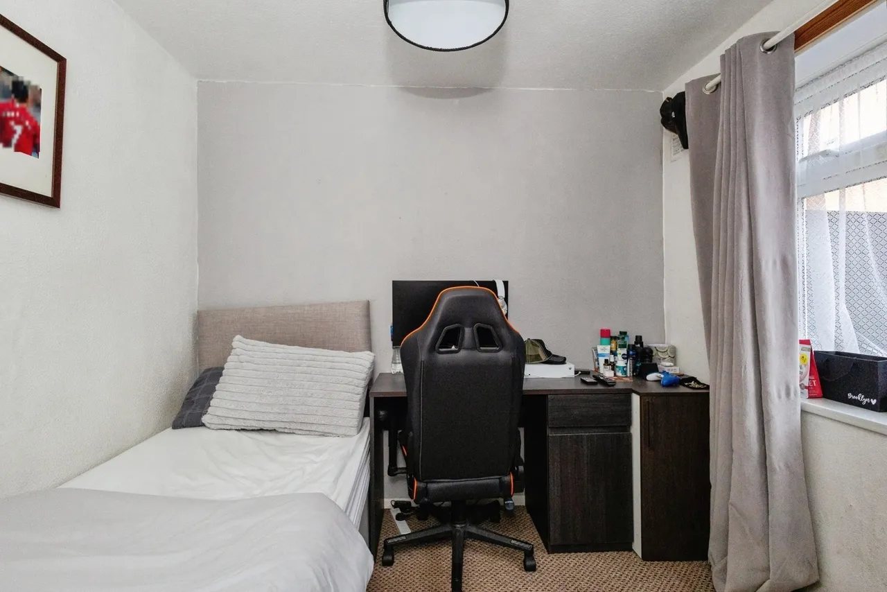 Surrey Way, Stockport, Greater Manchester, SK5, photo 9