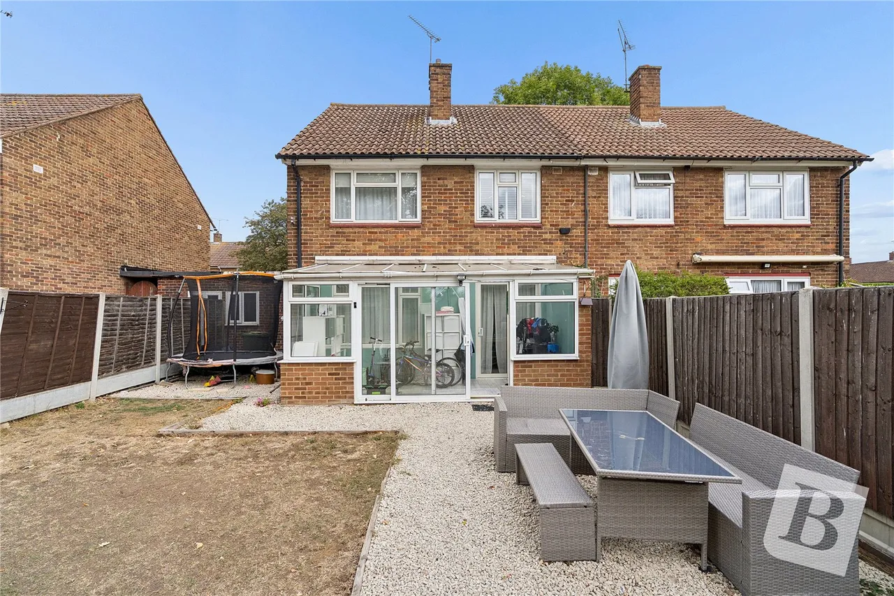 St. Peters Pavement, Basildon, SS14, photo 15