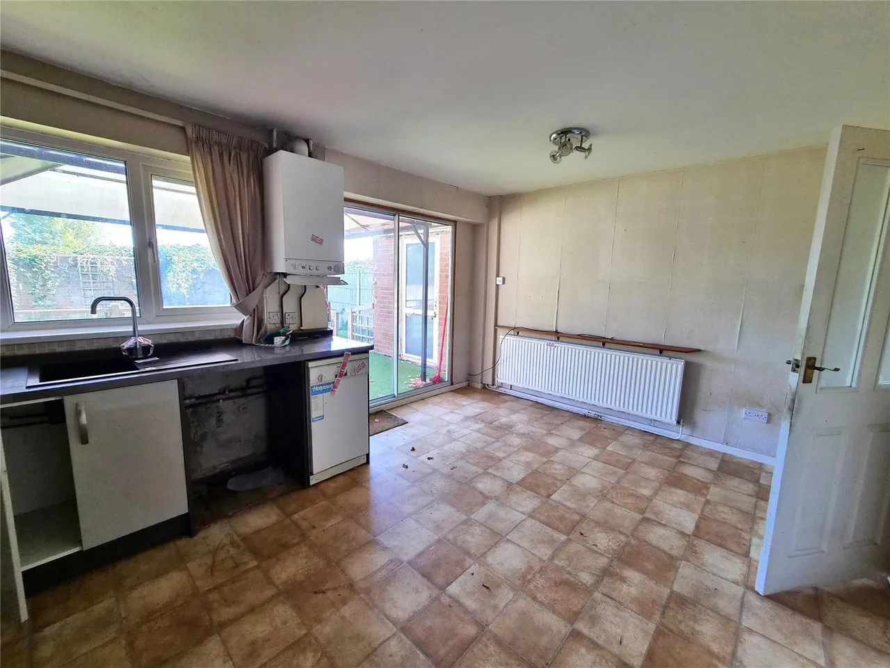 Bickerton Drive, Gwersyllt, LL11, photo 8