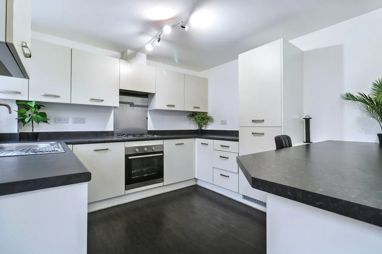 Isinglass Drive, Edlington, DN12, photo 8