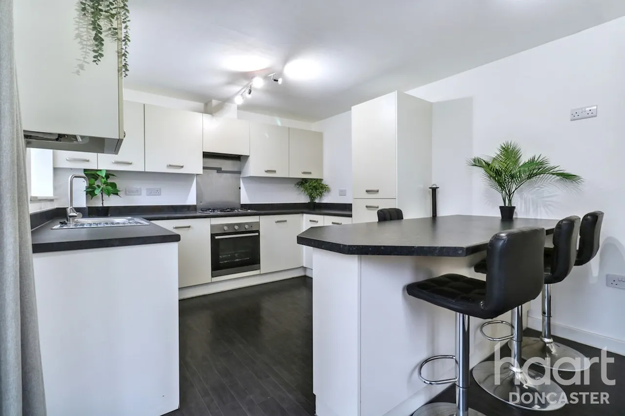 Isinglass Drive, Edlington, DN12, photo 5