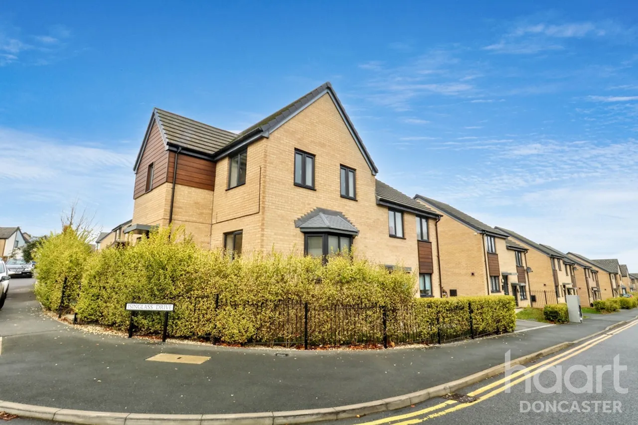 Isinglass Drive, Edlington, DN12, photo 20