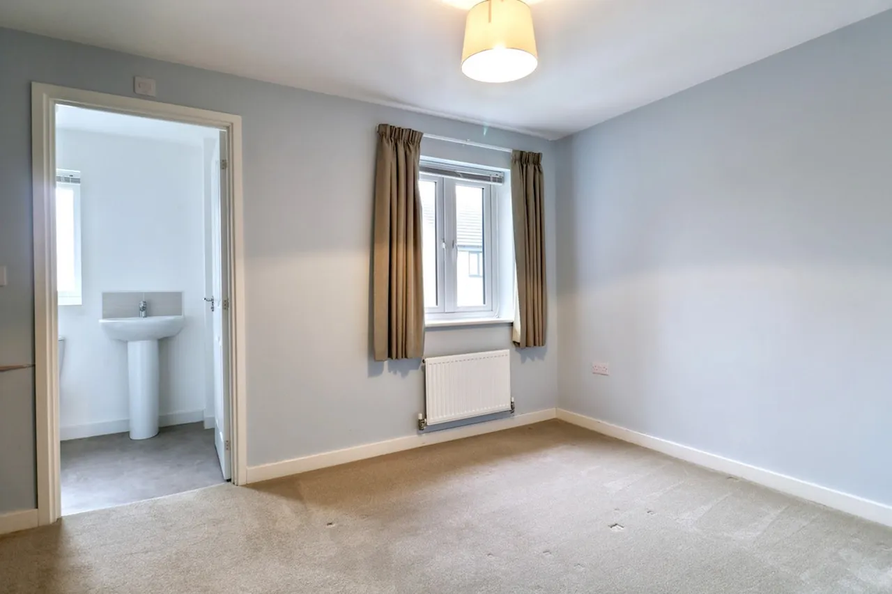 Isinglass Drive, Edlington, DN12, photo 13