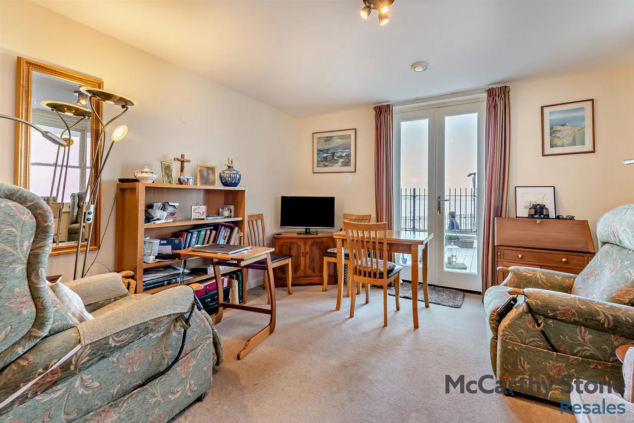 White Lion Street, Tenby, SA70, photo 2