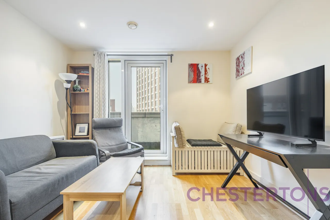2 bed flat to rent, Prestons Road, London, E14