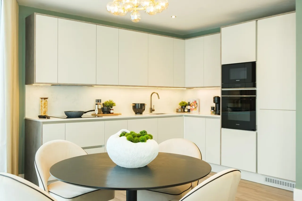 Colindale Gardens, London, NW9, photo 6