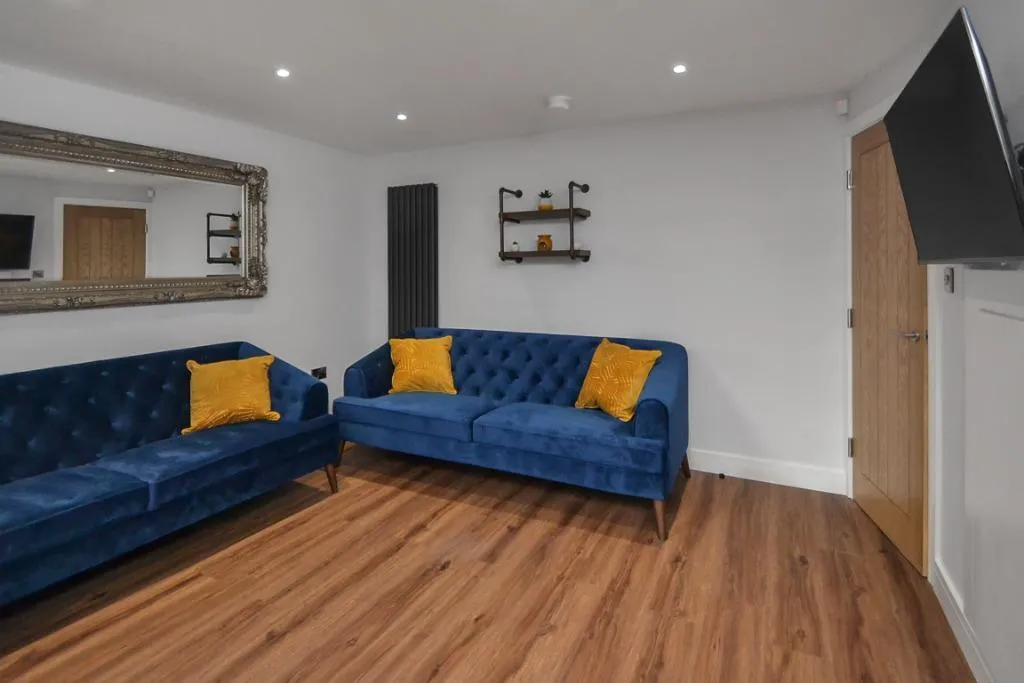 Bankfield Avenue, Victoria Park, M13, photo 15