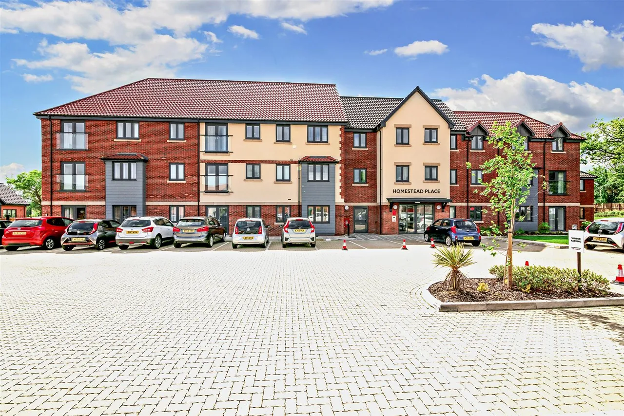 2 bed flat for sale, Upper Staithe Road, Stalham, NR12