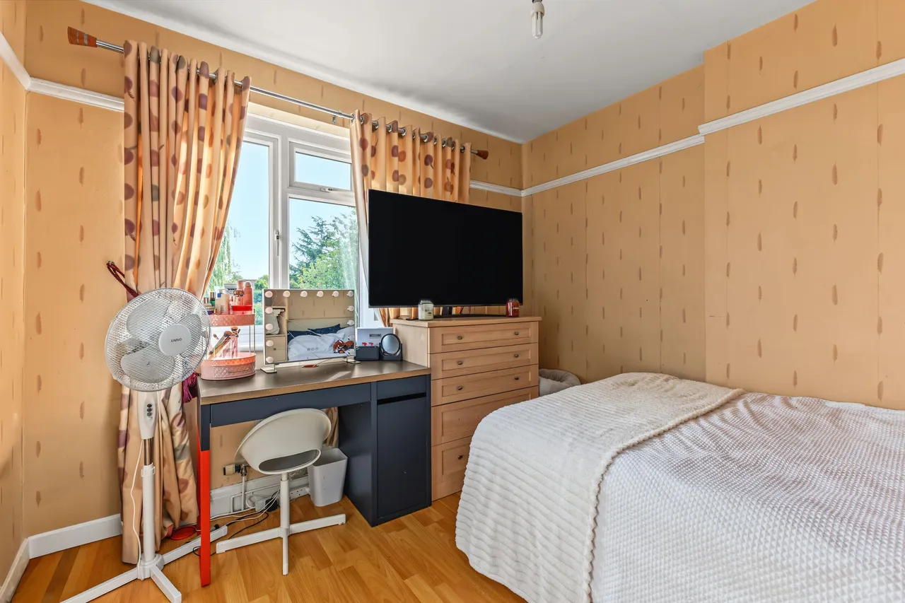Cheltenham Road, Evesham, WR11, photo 20