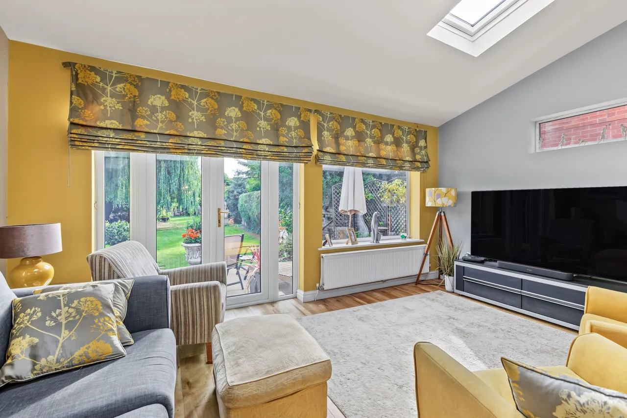 Cheltenham Road, Evesham, WR11, photo 11