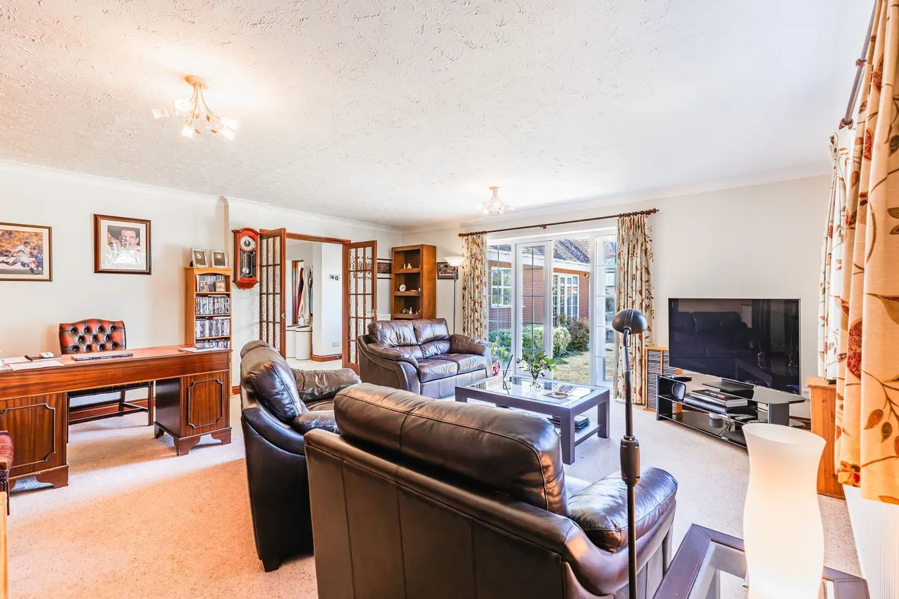 Four Bedroom Detached Home in Congham, photo 9