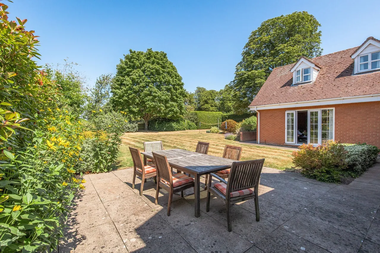 Four Bedroom Detached Home in Congham, photo 18