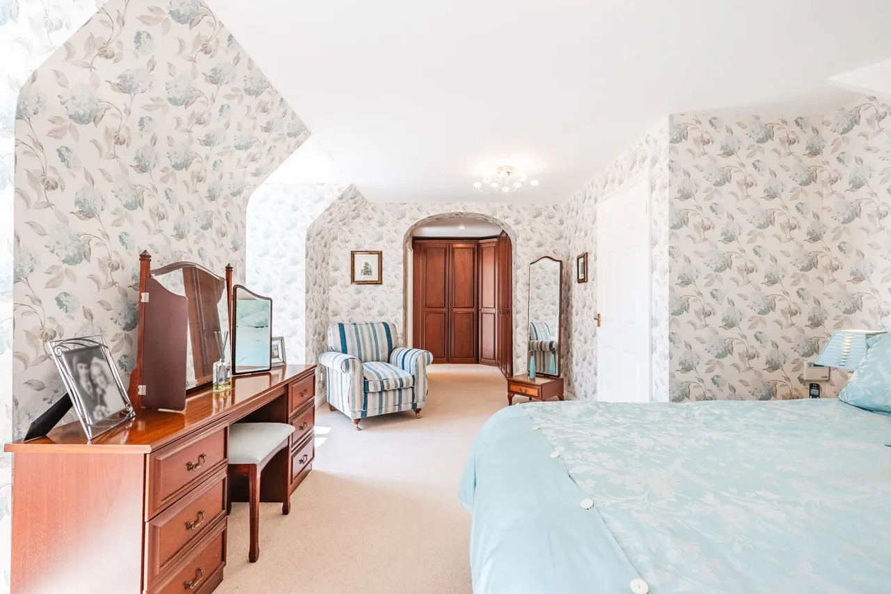 Four Bedroom Detached Home in Congham, photo 12
