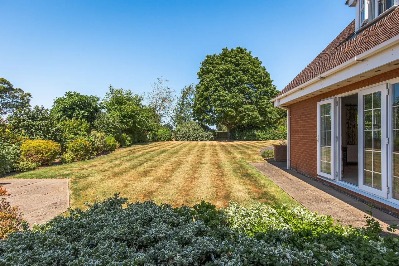 Four Bedroom Detached Home in Congham, photo 19