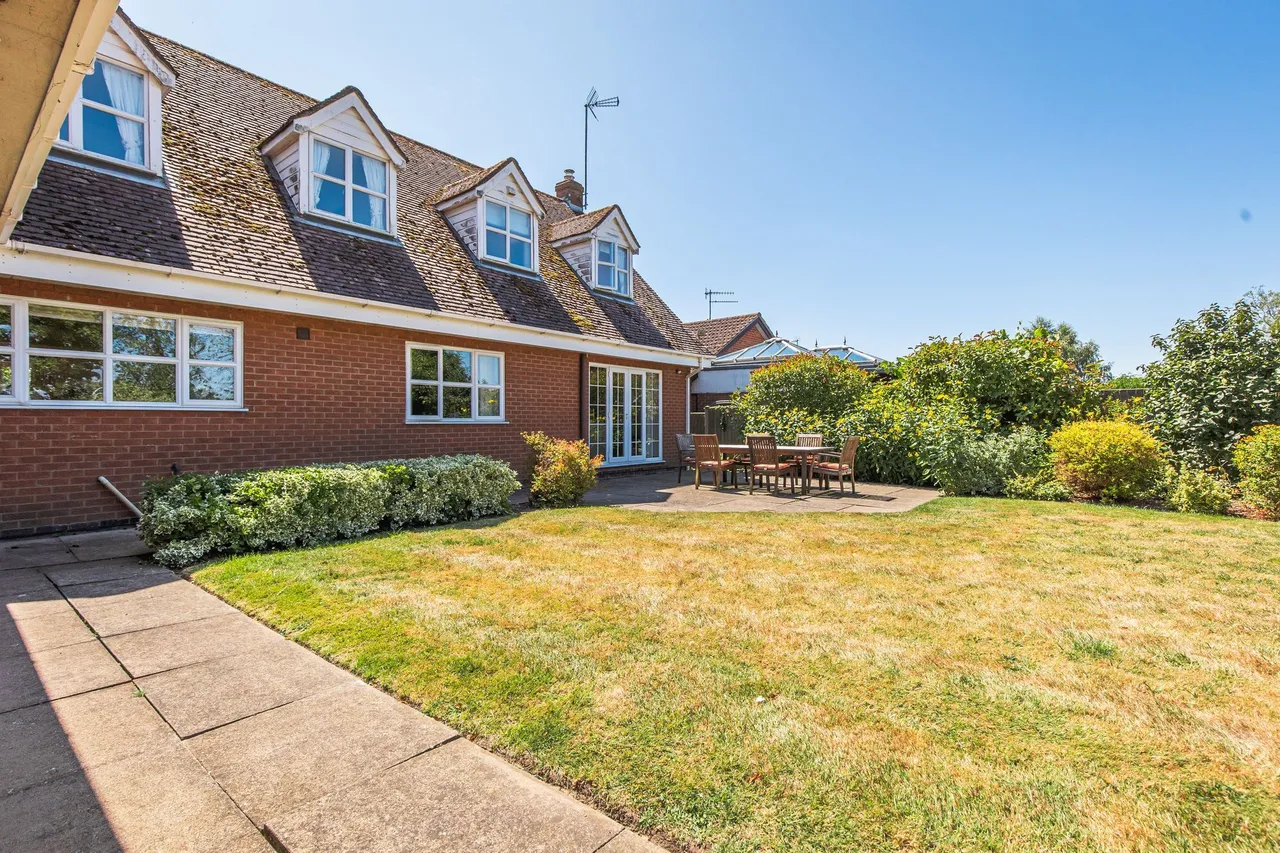 Four Bedroom Detached Home in Congham, photo 21