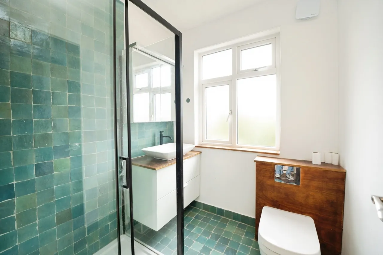 Strathmore Gardens, Hornchurch, RM12, photo 2