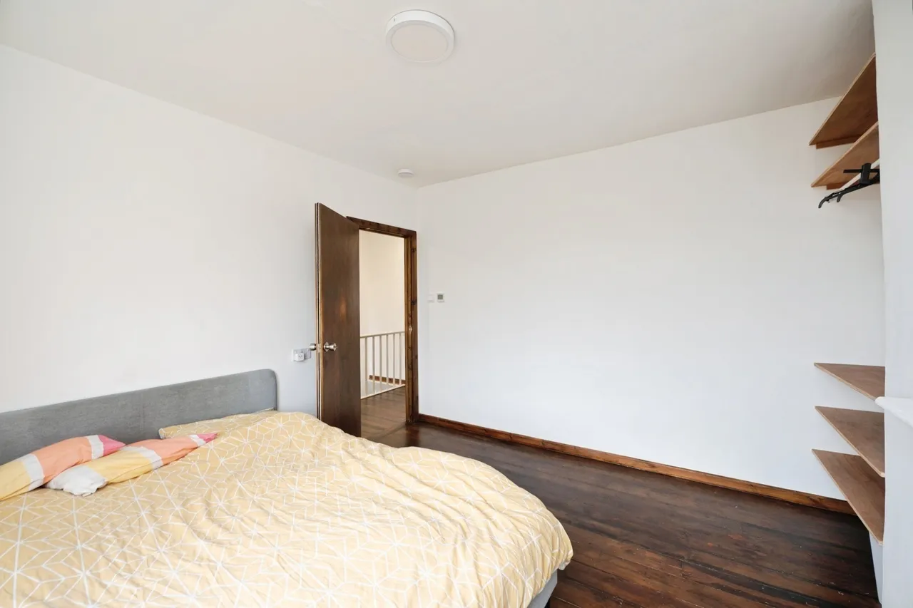 Strathmore Gardens, Hornchurch, RM12, photo 17