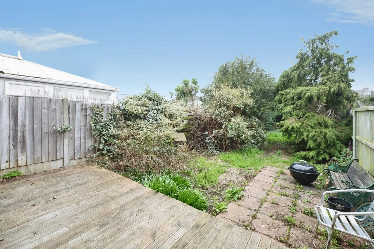 Strathmore Gardens, Hornchurch, RM12, photo 4