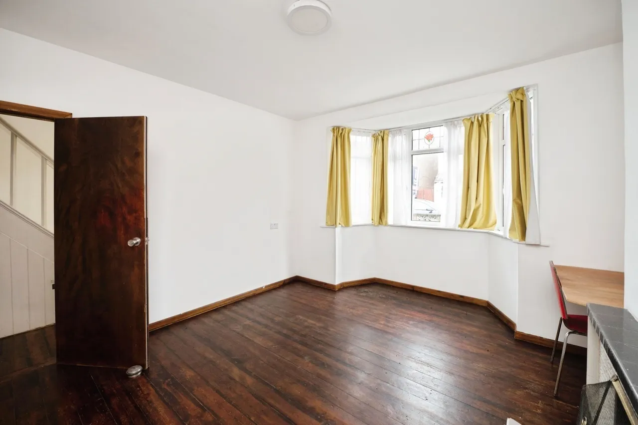 Strathmore Gardens, Hornchurch, RM12, photo 7