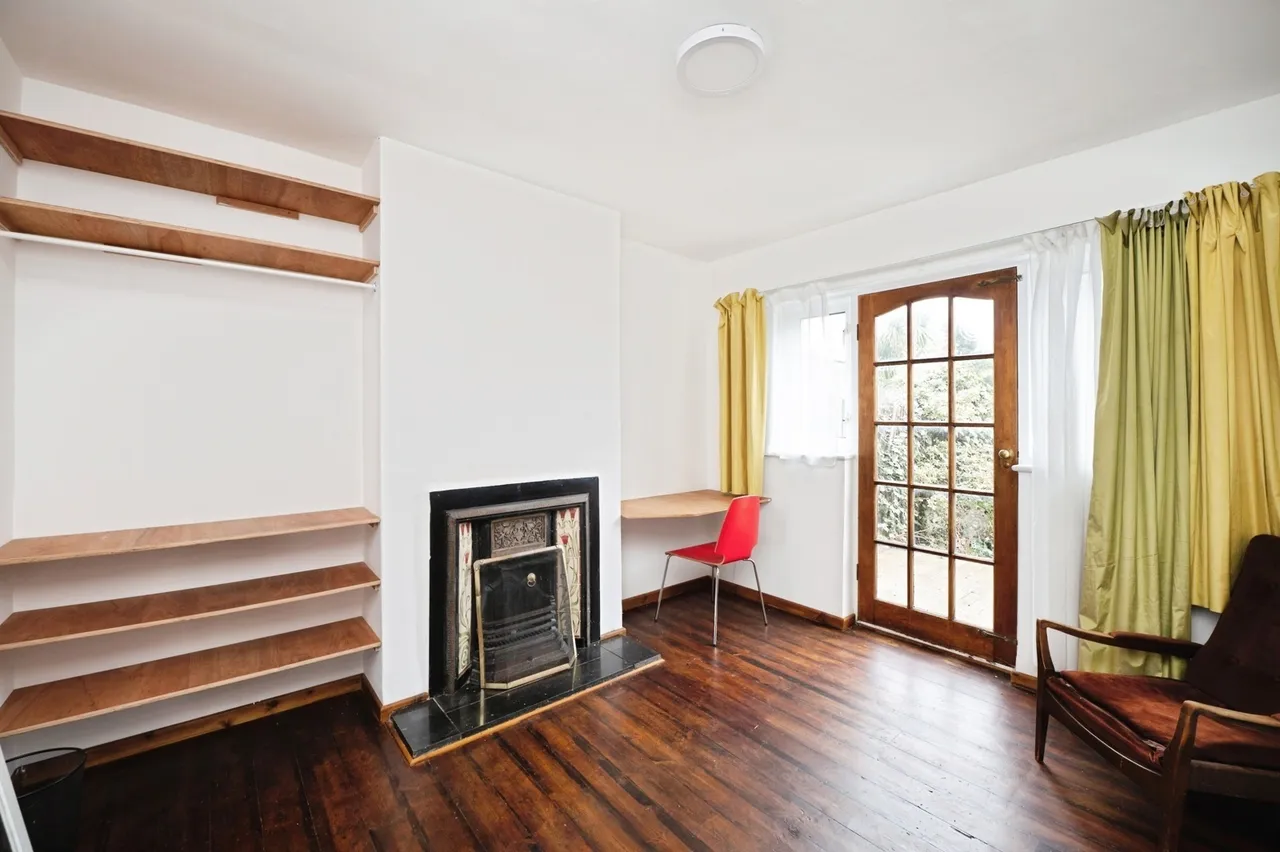Strathmore Gardens, Hornchurch, RM12, photo 9