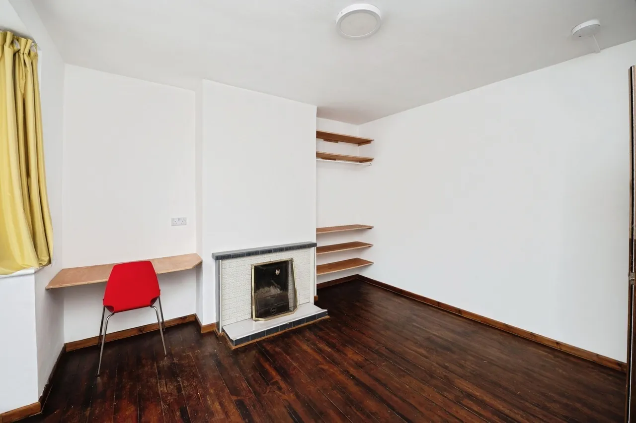 Strathmore Gardens, Hornchurch, RM12, photo 10