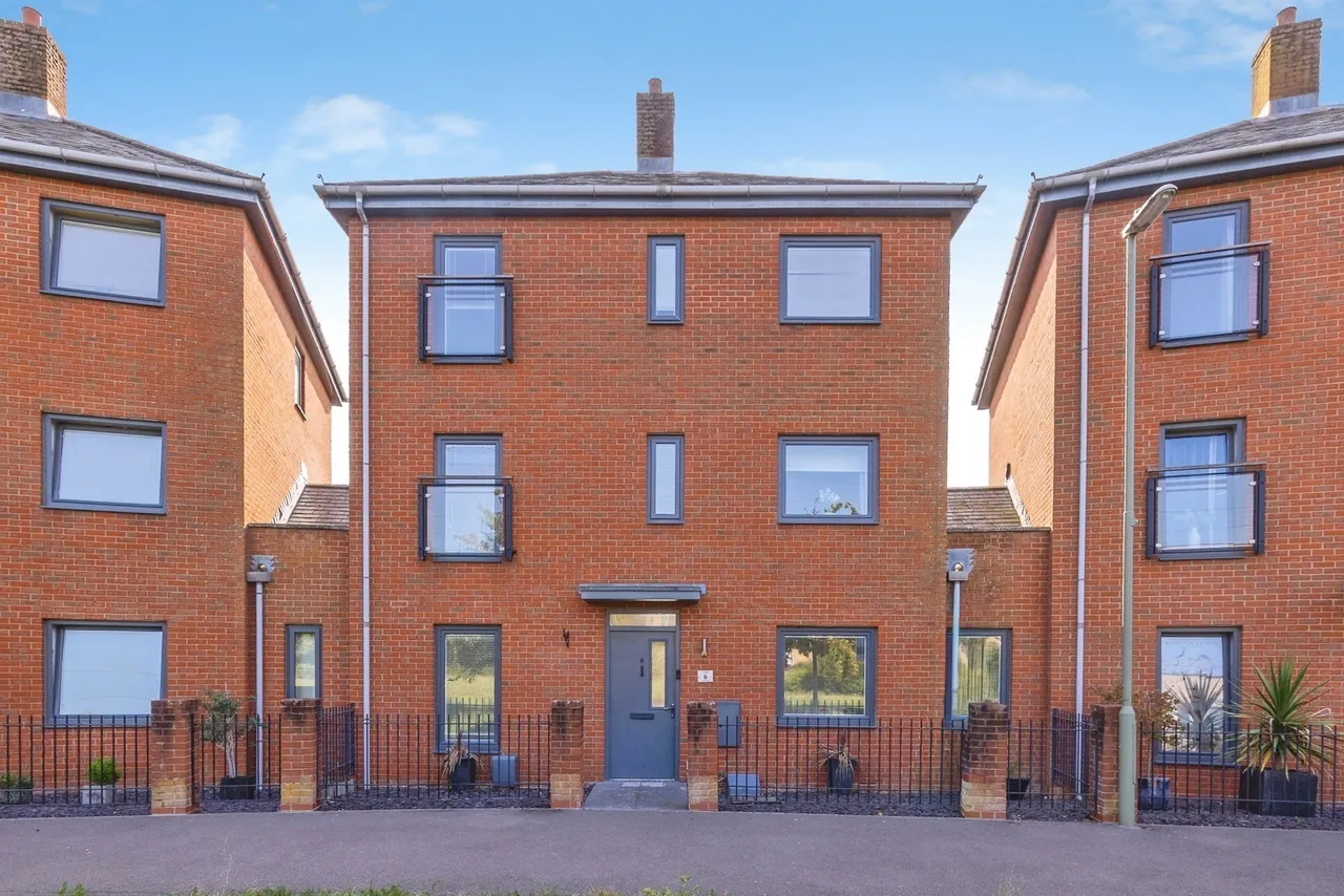 5 bed house for sale, Darnel Crescent, Waterlooville, PO7