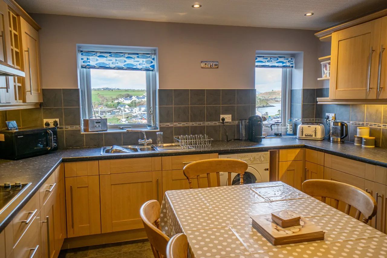 Talafon Flat 2, Abersoch, Pwllheli, Gwynedd, LL53 7DL, photo 10